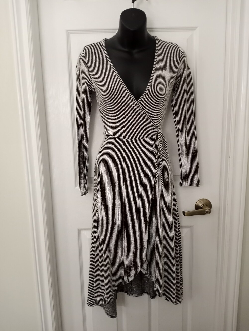 👠CAUTION TO THE WIND Faux Wrap Dress👠